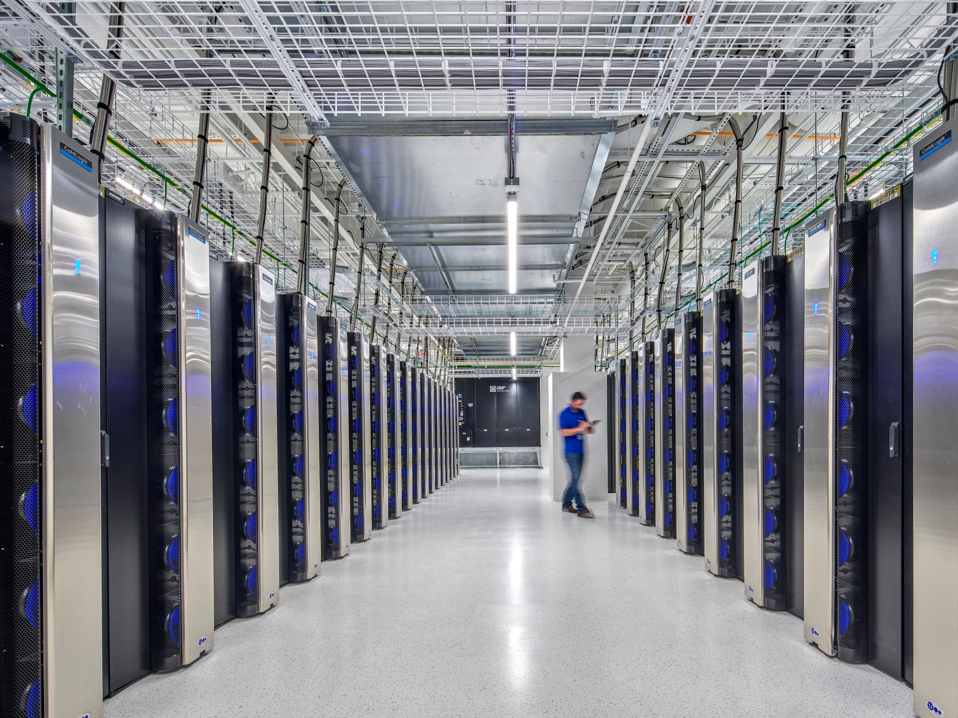 Best Practices of Colocation Data Center Security [Tips of 2023]
