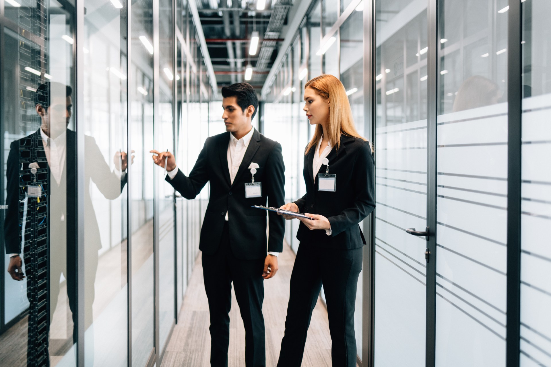How To Choose Between Data Center Solutions