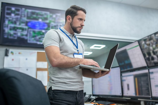 Ensuring Reliability: The Crucial Role Of Minimum Uptime And Response Time Guarantees In Data Centers