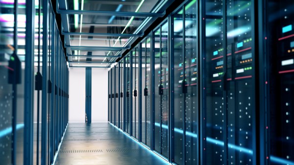 Disaster Recovery for Hybrid IT Environments: A DRaaS Approach