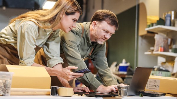 How Chicago Data Centers Support E-Commerce Businesses
