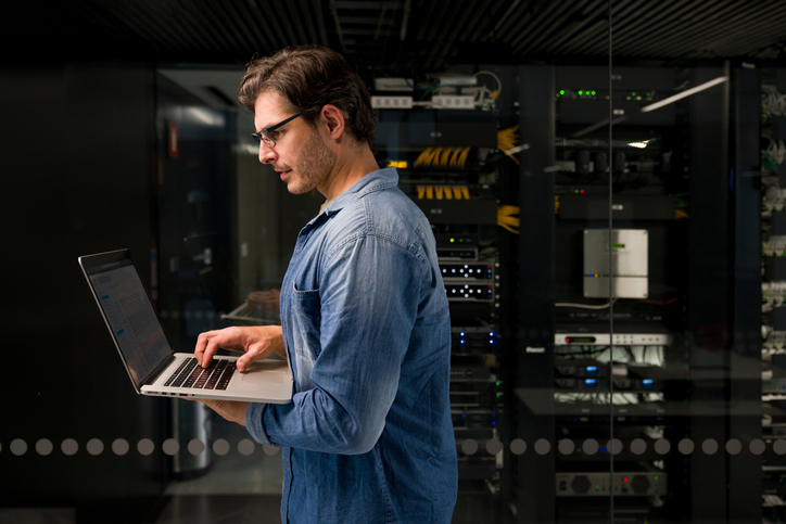 10 Cloud Repatriation Services That Minimize Migration Risk
