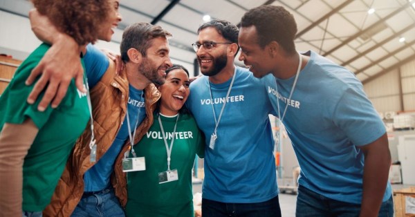 DataBank Cares team volunteers