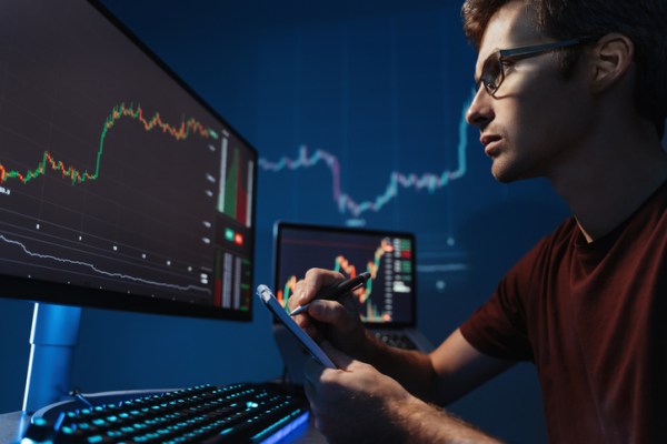 Your VMware Bill Forced a Decision: Here’s a Playbook for Migrating Under Cost Pressure